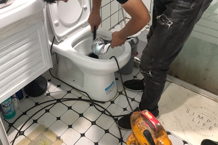 札达疏通下水道